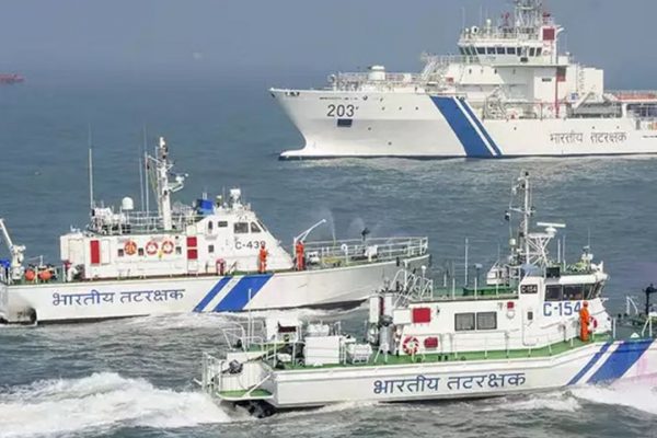 Indian Coast Guard Bharti: इंडियन कोस्ट गार्ड में असिस्टेंट कमांडेंट बनने का मौका, तुरंत करें अप्लाई